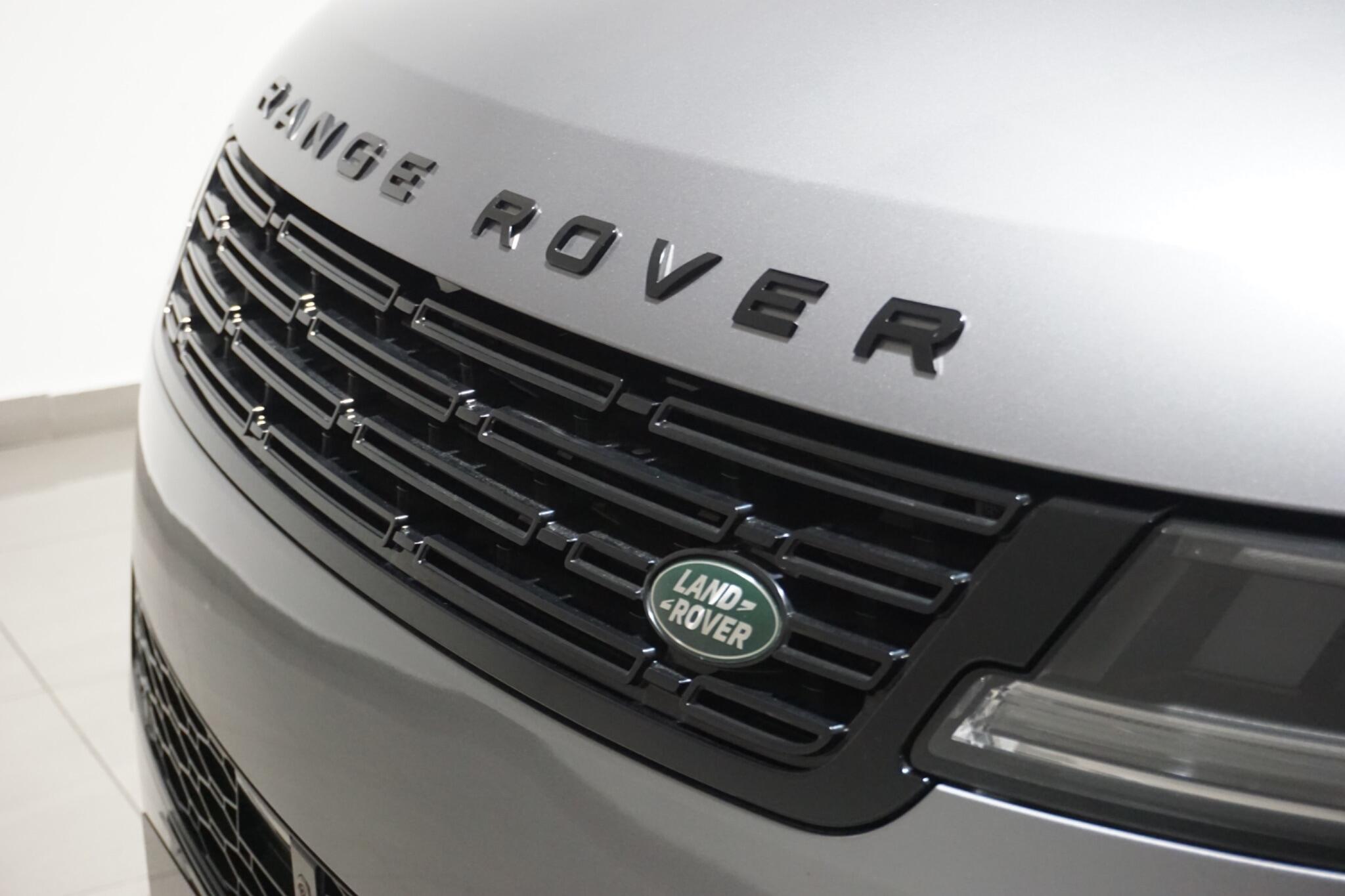 Land Rover Range Rover Sport 3.0 D300 MHEV Dynamic SE SUV 5dr Diesel Auto 4WD Euro 6 (s/s) (300 ps)